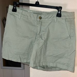 A.N.A Desert Sage Mid-Rise 5inch Twill Short Size 10 Brand New!!